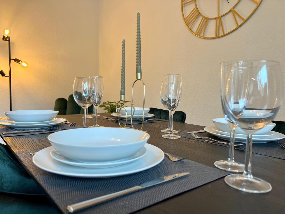 Design Apartment Mit Balkon - Kueche - Netflix Essen Exteriér fotografie